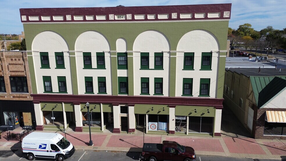 1212 Meridian St, Anderson, IN à vendre - Photo du bâtiment - Image 2 de 11