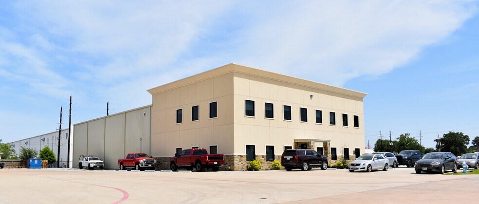 12014 Windfern Rd, Houston, TX à louer - Photo du bâtiment - Image 2 de 8