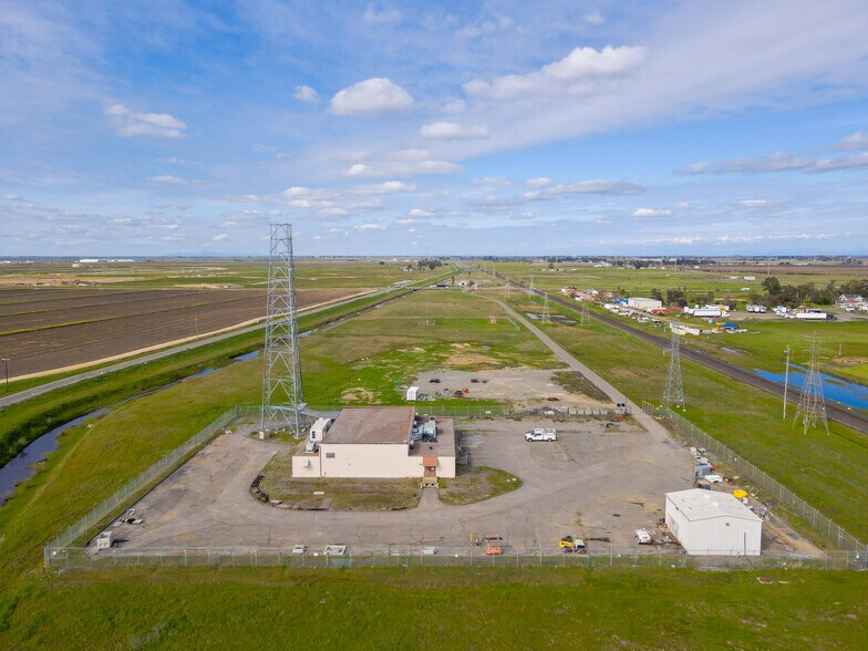 3387 W Riego Rd, Elverta, CA à vendre - Photo du bâtiment - Image 3 de 12