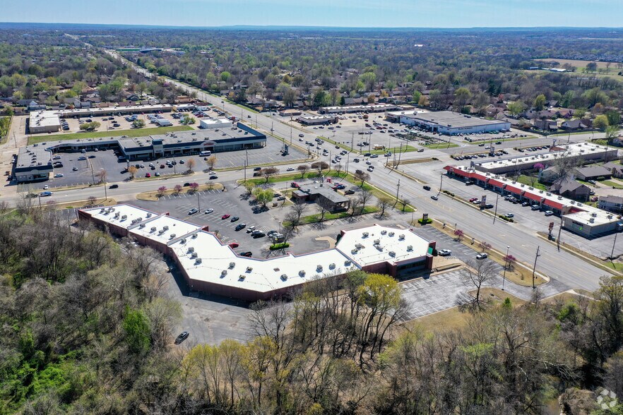 601-605 S Aspen Ave, Broken Arrow, OK for lease - Aerial - Image 3 of 3