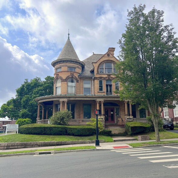 130 W Main St, New Britain, CT for lease - Building Photo - Image 1 of 7