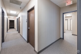 1305 Airport Fwy, Bedford, TX à louer Photo intérieure- Image 2 de 3