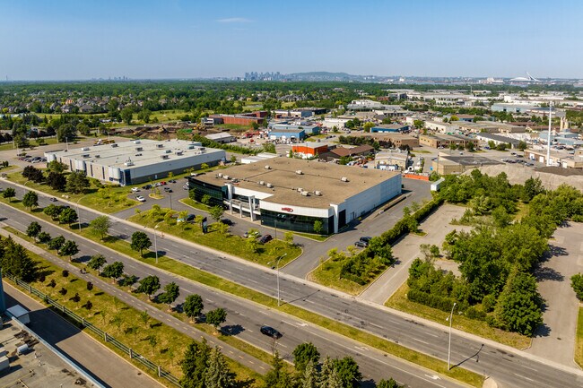 Plus de détails pour 2625-2655 Boul Jacques-Cartier E, Longueuil, QC - Bureau à louer