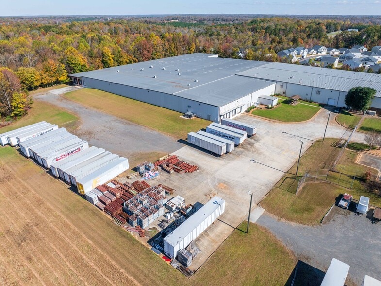 140 Lionheart Dr, Mocksville, NC for lease - Building Photo - Image 2 of 6