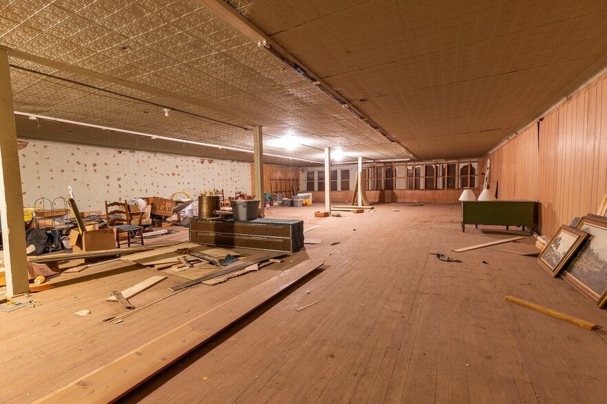 1242 Commercial Ave, Anson, TX for sale - Interior Photo - Image 2 of 16