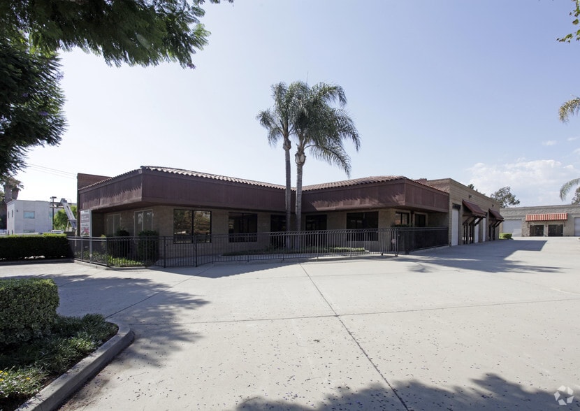 1517-1539 Grand Ave, Pomona, CA for lease - Primary Photo - Image 2 of 6