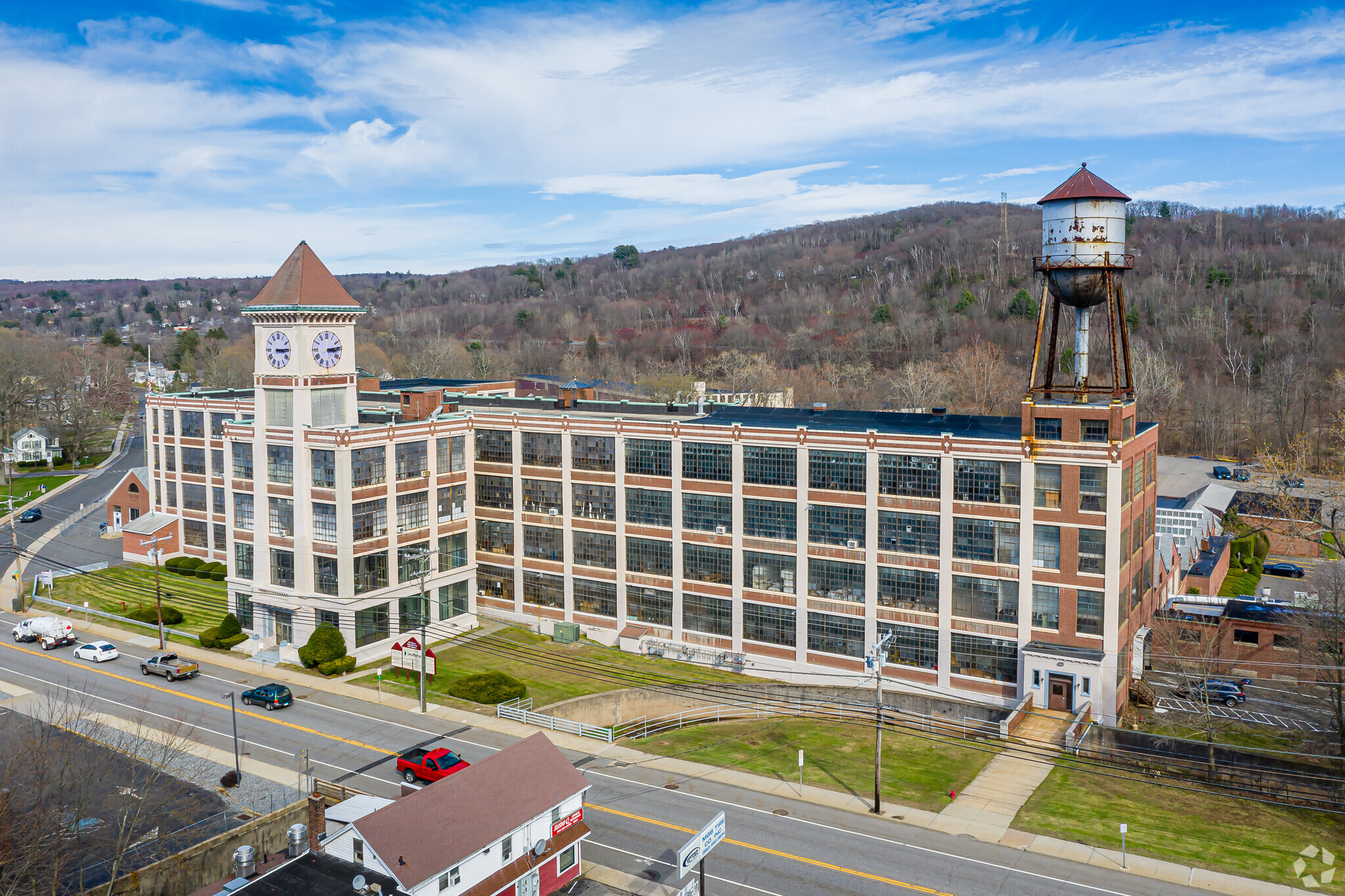 135 S Main St, Thomaston, CT for sale Primary Photo- Image 1 of 1