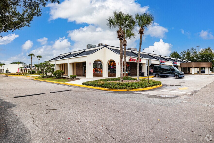 5566 Fort Caroline Rd, Jacksonville, FL à louer - Photo du bâtiment - Image 3 de 18