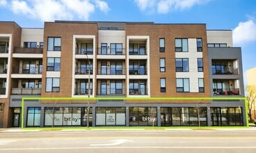 4210 N Western Ave, Chicago, IL for lease Interior Photo- Image 1 of 2