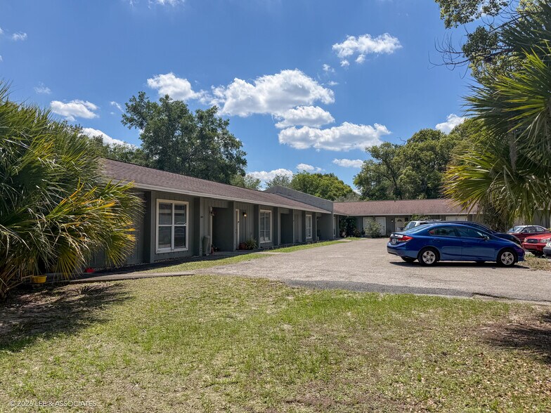 110 SE 8th St, Gainesville, FL à vendre - Photo du bâtiment - Image 1 de 10
