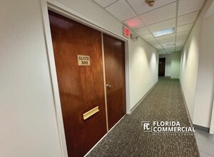900 SE Federal Hwy, Stuart, FL for lease Interior Photo- Image 1 of 13