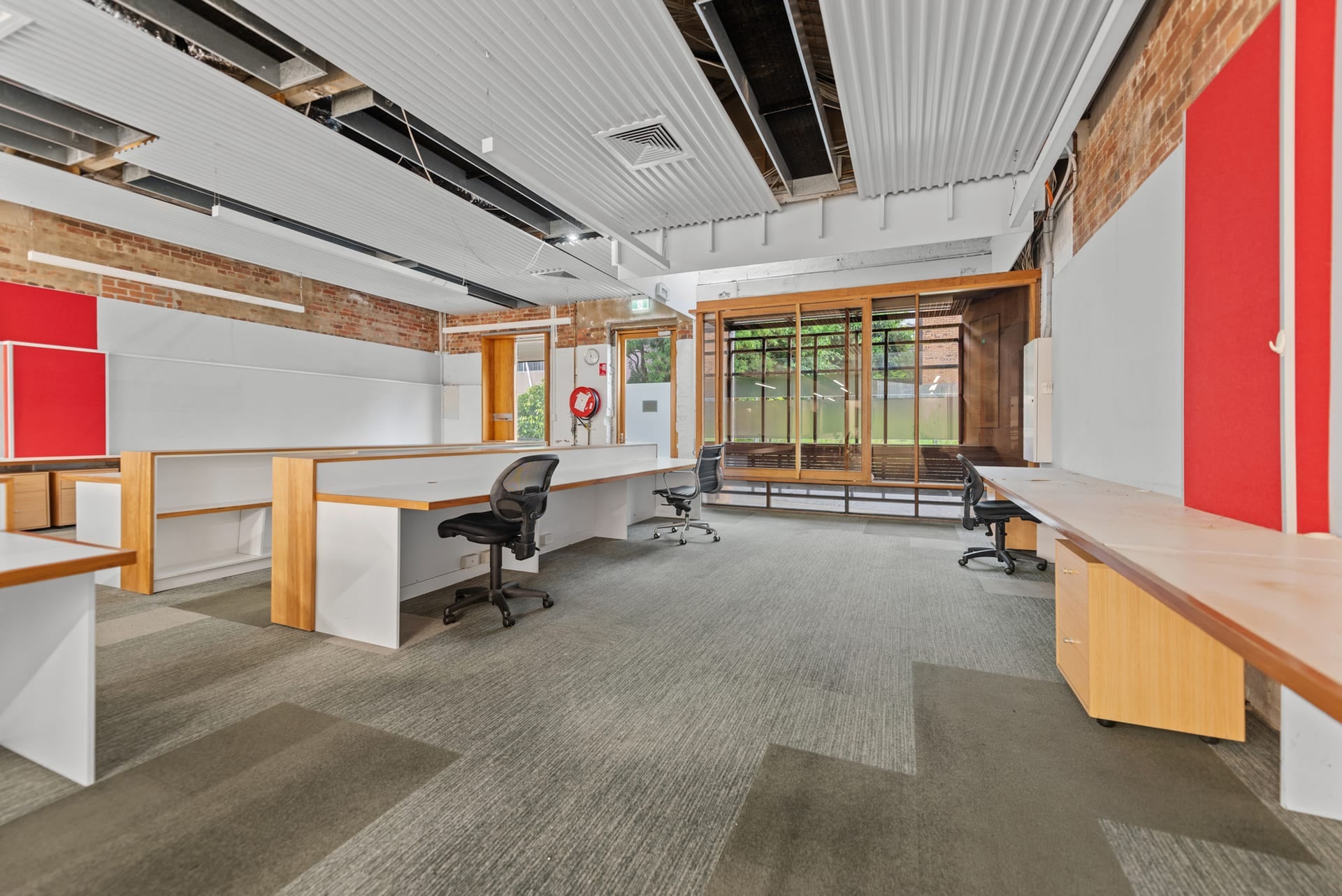 106-108 Bowen St, Spring Hill for lease Interior Photo- Image 1 of 19