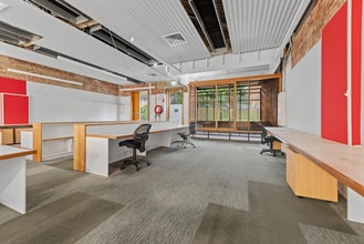 106-108 Bowen St, Spring Hill for lease Interior Photo- Image 1 of 19