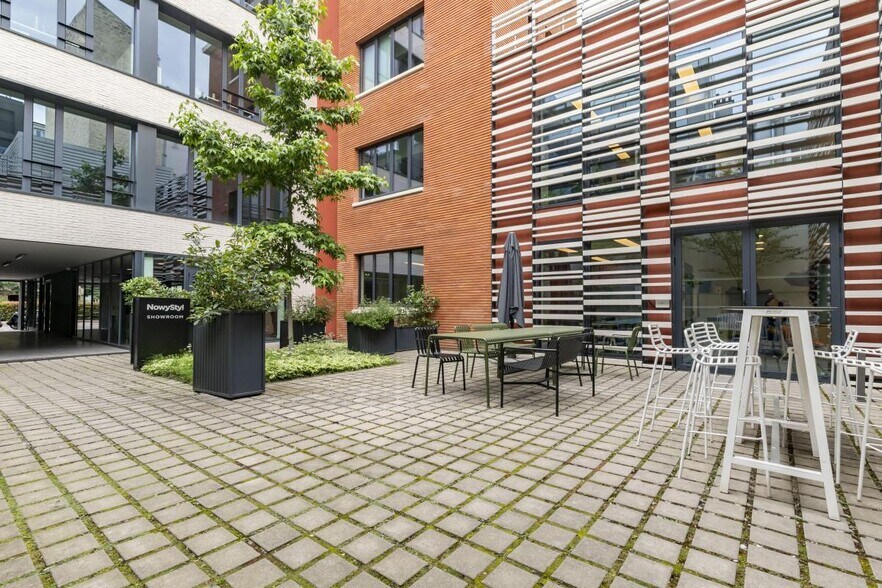 40 Rue Anatole France, Levallois-Perret à louer - Photo du bâtiment - Image 3 de 13