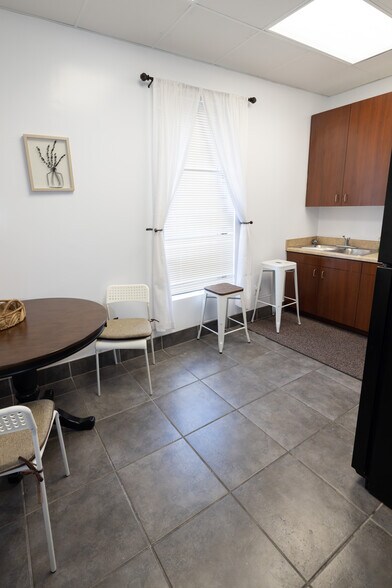 3401 St Claude Ave, New Orleans, LA à louer - Photo du bâtiment - Image 2 de 7