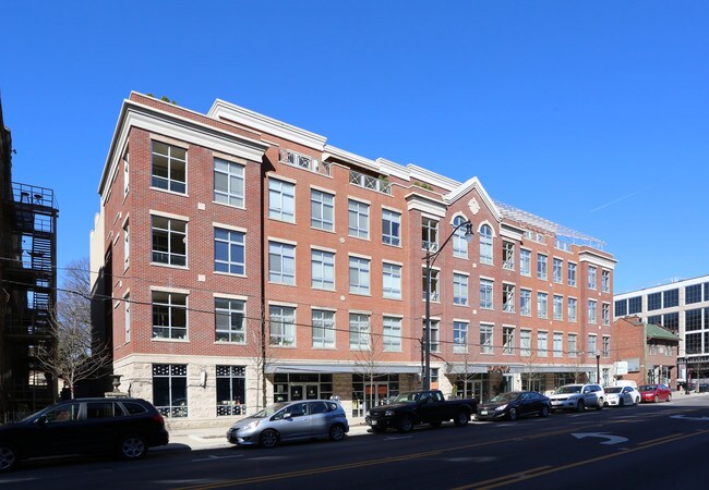 More details for 841-849 N High St, Columbus, OH - Retail for Lease