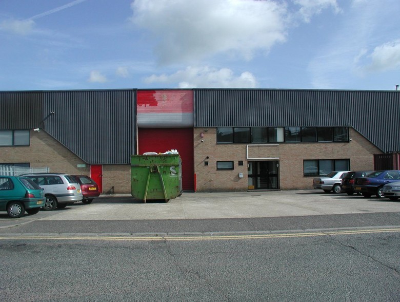 Whitworth Rd, Stevenage for lease - Building Photo - Image 2 of 3