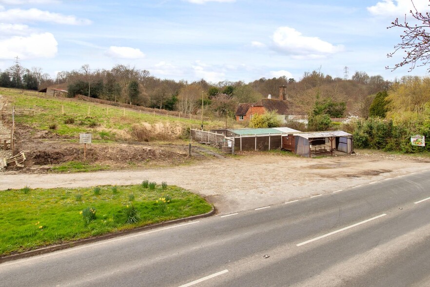 Queen St, Cranbrook for sale - Primary Photo - Image 1 of 5