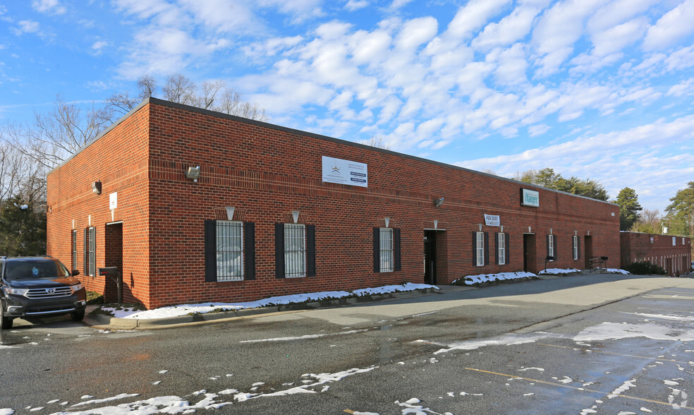 1403 Yanceyville St, Greensboro, NC for sale - Primary Photo - Image 1 of 1