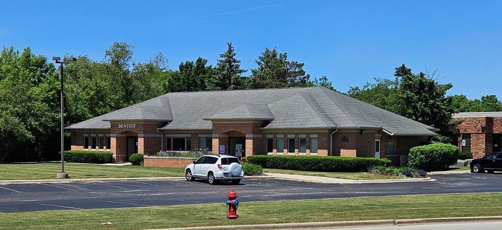 3930 Washington St, Gurnee, IL à louer - Photo du bâtiment - Image 2 de 3
