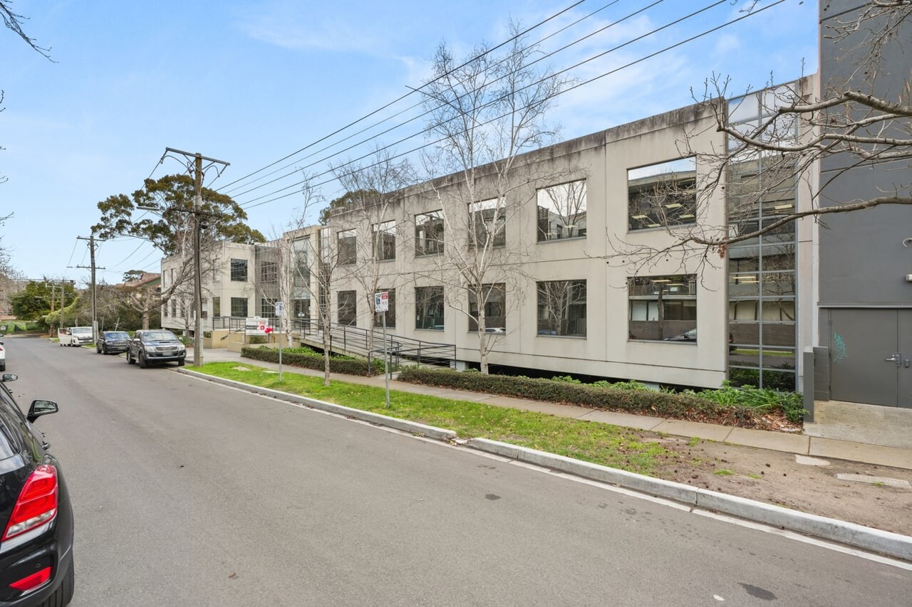 2 Domville Ave, Hawthorn for lease Primary Photo- Image 1 of 4
