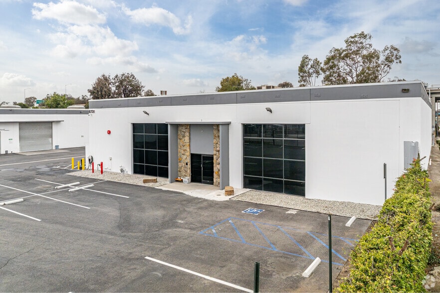 8731 & 8741 Pioneer Blvd, Santa Fe Springs, CA for lease - Primary Photo - Image 1 of 22