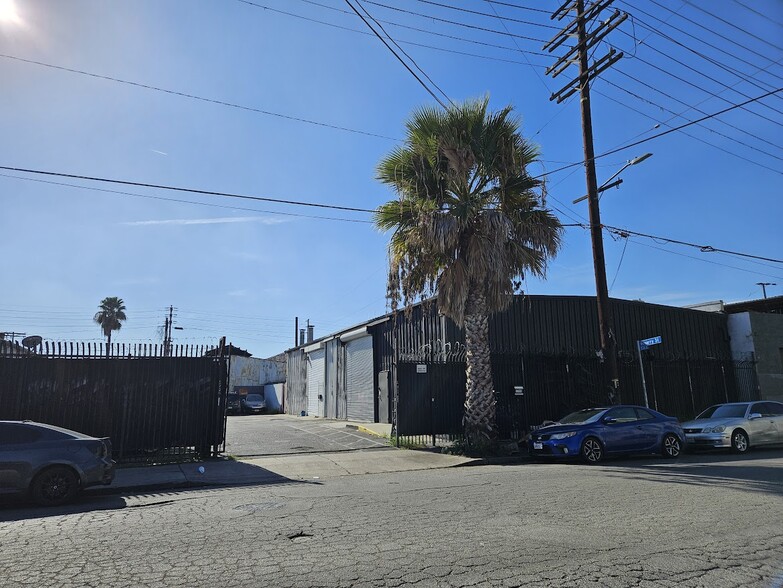 1720 E 14th St, Los Angeles, CA for sale - Building Photo - Image 1 of 1