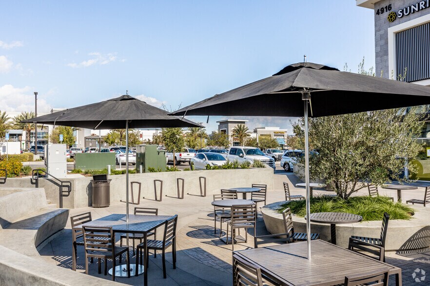 SEC Cantu-Galleano & Hamner Ave, Eastvale, CA à louer - Photo du bâtiment - Image 3 de 12