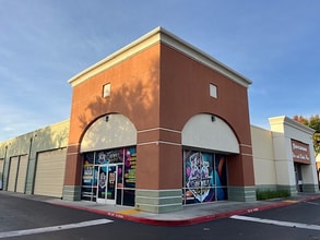 2800 Auto Plaza Dr, Tracy, CA for lease Interior Photo- Image 1 of 4