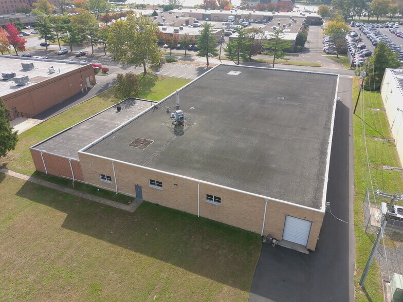 7055 Central Hwy, Pennsauken, NJ à louer - Photo du bâtiment - Image 2 de 4