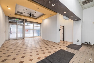 630 W 6th St, Los Angeles, CA for lease Interior Photo- Image 2 of 10