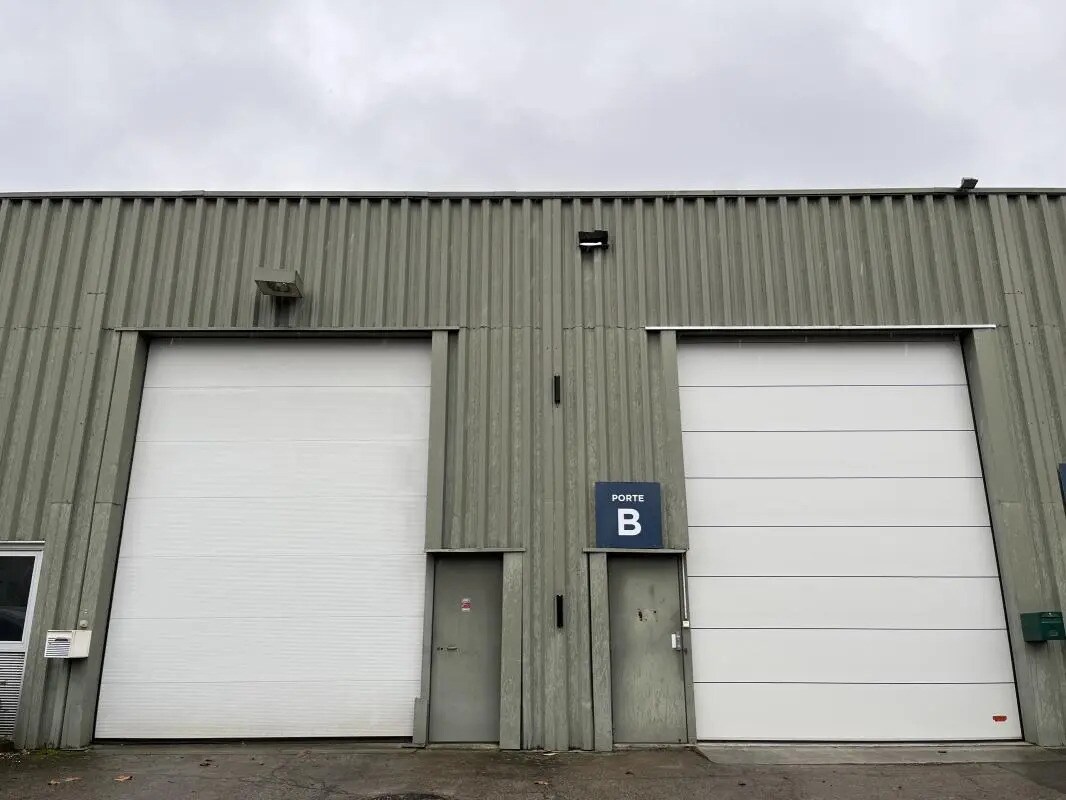 1-3 Avenue Jean Pierre Timbaud, Trappes for lease Building Photo- Image 1 of 9