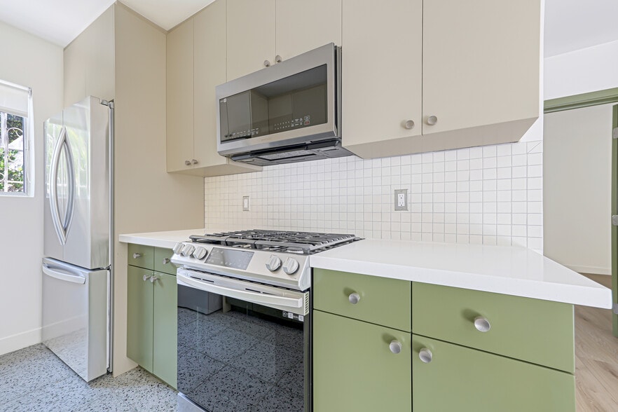 6615 Franklin Ave, Los Angeles, CA for sale - Building Photo - Image 3 of 32