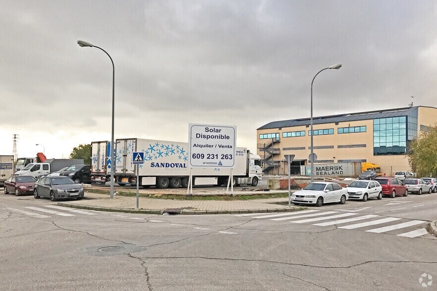 Calle Herramientas, 5, Leganés, Madrid for lease - Primary Photo - Image 1 of 4