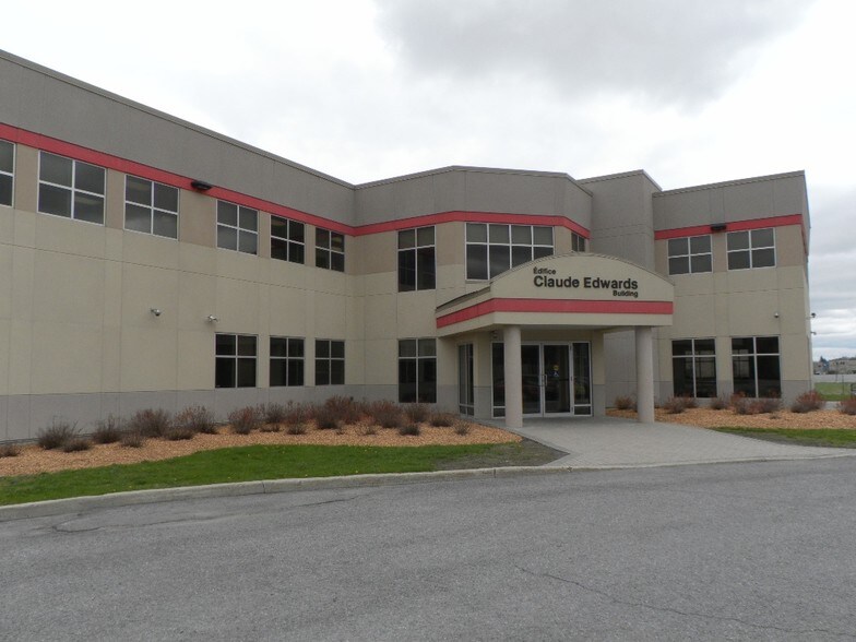 865 Shefford Rd, Gloucester, ON à vendre - Photo du bâtiment - Image 1 de 1