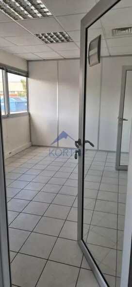 Flex dans Saint-Priest à louer - Photo intérieure - Image 3 de 9