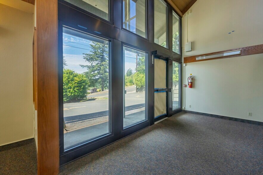 210 NE Alder St, Toledo, OR à vendre - Photo du bâtiment - Image 1 de 34