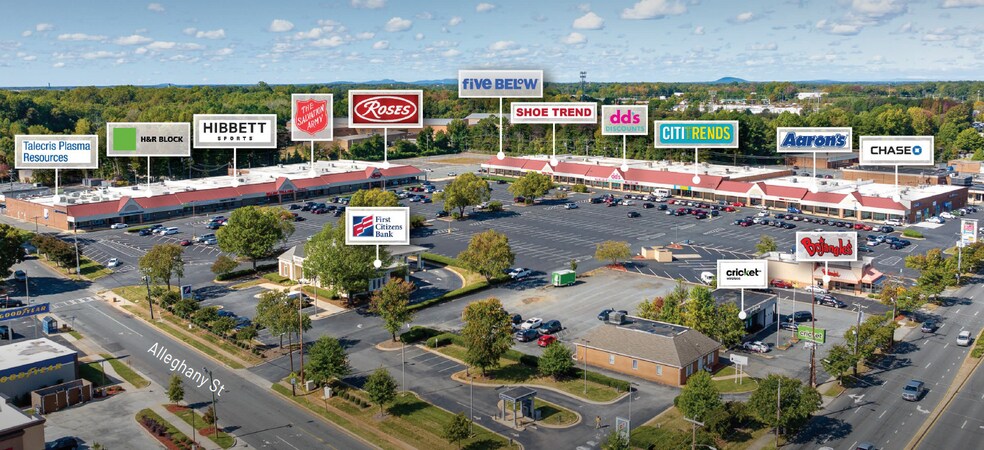 2901-3053 Freedom Dr, Charlotte, NC à louer - Photo du bâtiment - Image 1 de 8