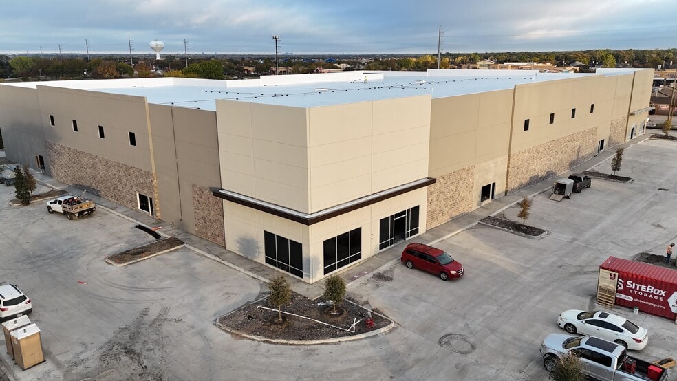 3314 Lakeview Pky, Rowlett, TX à vendre - Photo du bâtiment - Image 3 de 3