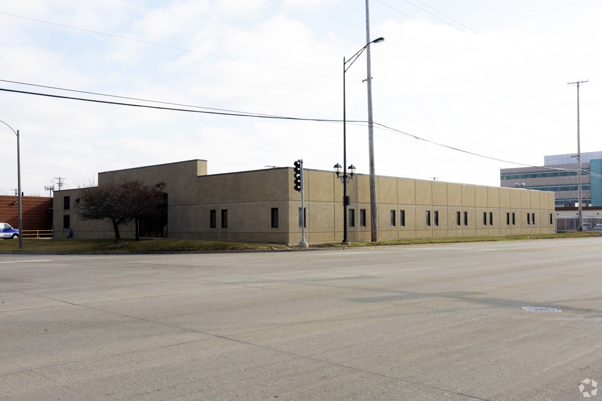 455 W Lake St, Elmhurst, IL for lease Building Photo- Image 1 of 11