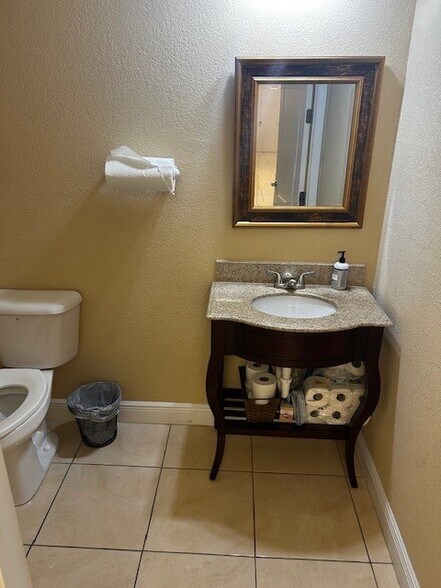 618 SW 3rd St, Cape Coral, FL à louer - Photo du bâtiment - Image 2 de 12