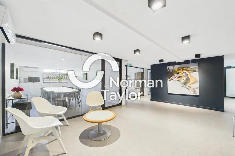 Office in Montpellier for lease Interior Photo- Image 1 of 8