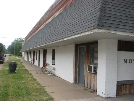 236 N Broadway Ave, Protection, KS for sale - Primary Photo - Image 1 of 1