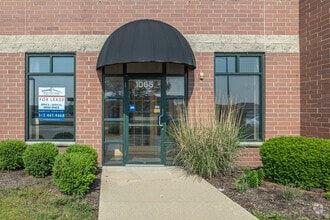 1023 Station Dr, Oswego, IL à louer Photo du bâtiment- Image 2 de 4