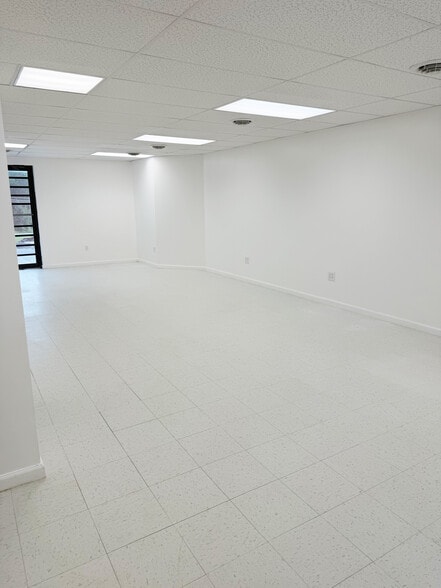 18 Clark Rd, Morgantown, WV for lease - Building Photo - Image 2 of 5