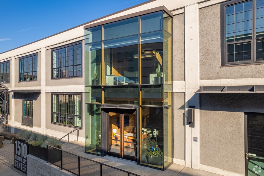 1510 SE Water Ave, Portland, OR à louer - Photo du bâtiment - Image 3 de 6