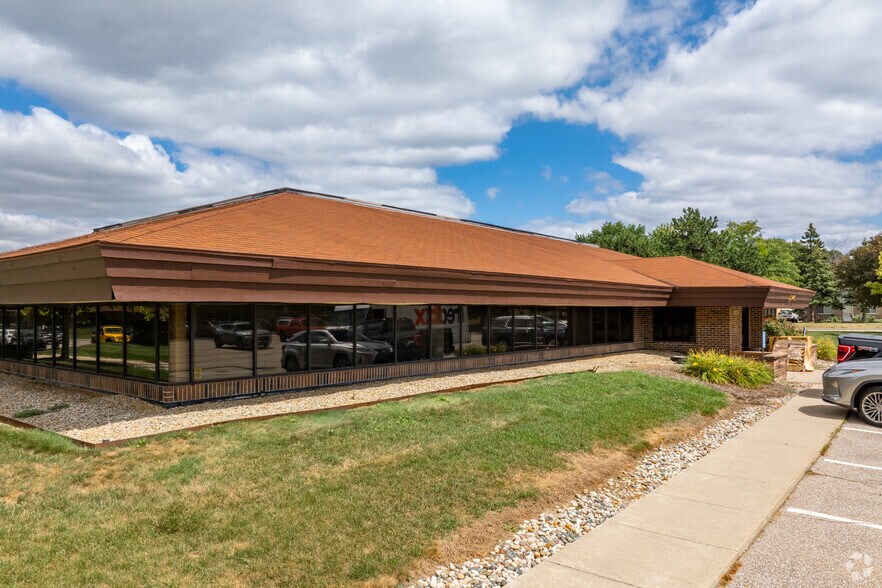 30689-30821 Barrington St, Madison Heights, MI à vendre - Photo du bâtiment - Image 2 de 6