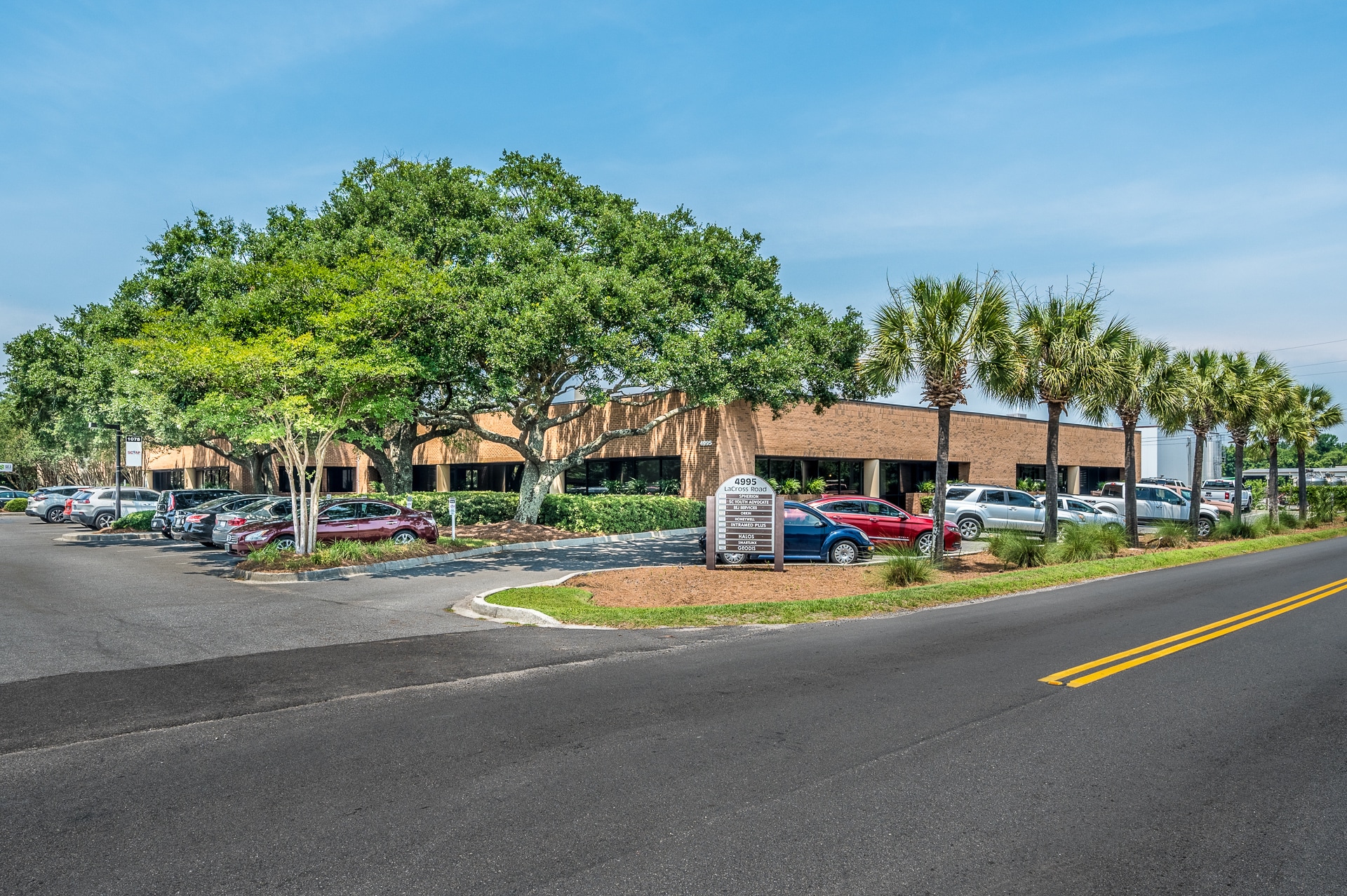 4995 Lacross Rd, North Charleston, SC for lease Primary Photo- Image 1 of 27