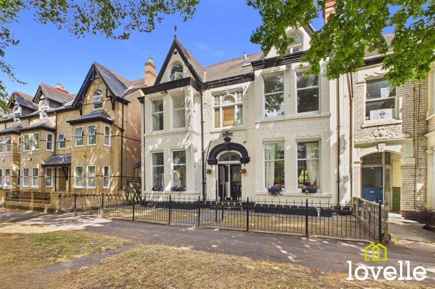 58 Princes Av, Hull for sale - Building Photo - Image 1 of 53