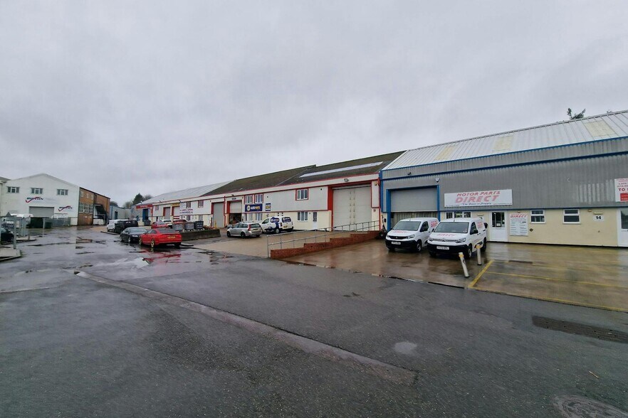 West Ham Ln, Basingstoke à louer - Photo du bâtiment - Image 3 de 3